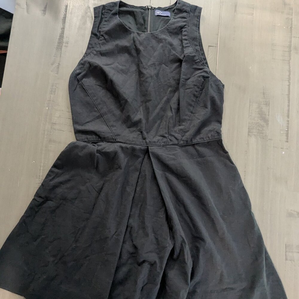 GAP Linen Pleated Midi Dress with Pockets